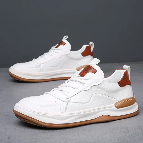Leren schoenen met hoge zolen
